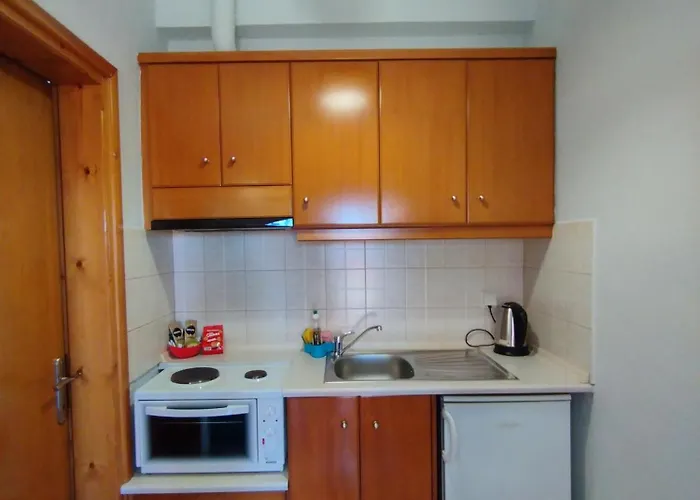 Mythos Πανσιόν 3*